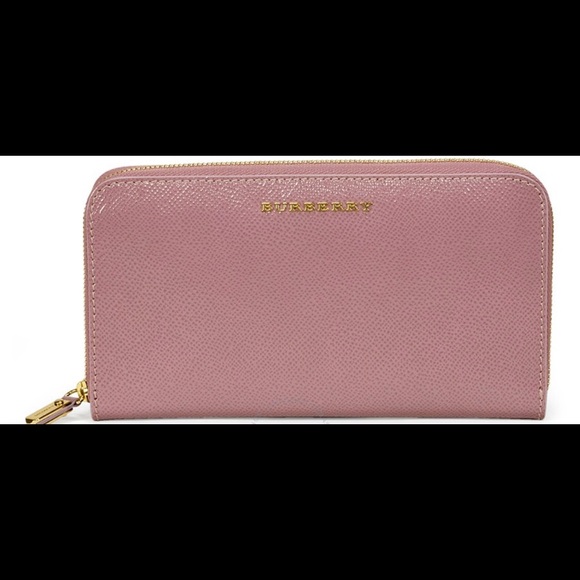 NWOT Burberry Calf Leather Zip Around Wallet - Picture 2 of 8